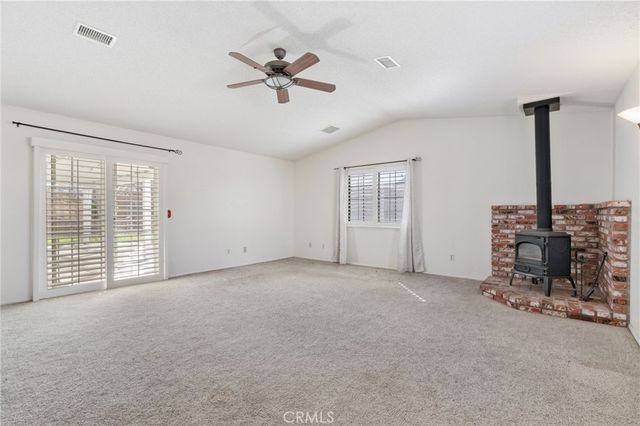 42307 61st st w, Quartz Hill, CA 93535