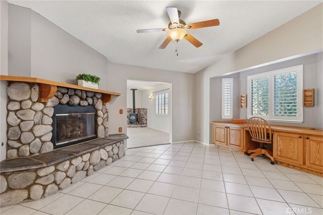 42307 61st st w, Quartz Hill, CA 93535