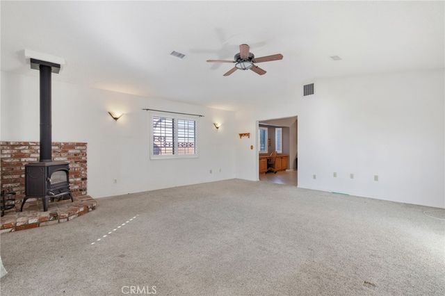 42307 61st st w, Quartz Hill, CA 93535