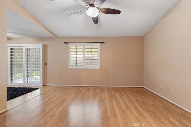 42307 61st st w, Quartz Hill, CA 93535