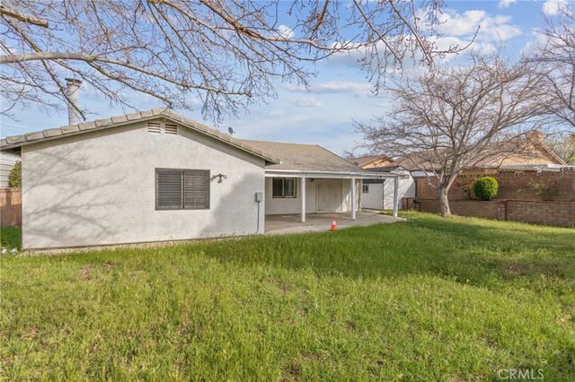 42307 61st st w, Quartz Hill, CA 93535