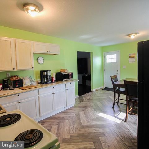 2212 SWARTZ RD, Woodstock, VA 22664