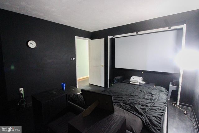 2212 SWARTZ RD, Woodstock, VA 22664