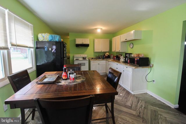 2212 SWARTZ RD, Woodstock, VA 22664