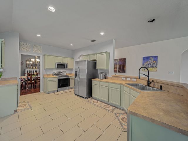 6140 Lochmoor Drive, Fort Worth, TX 76179