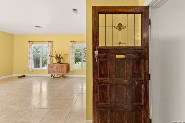 2188 Bretzke Ln, New Braunfels, TX 78132