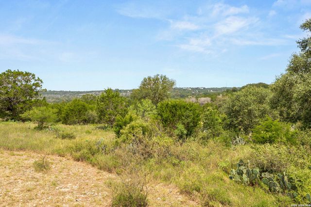 2188 Bretzke Ln, New Braunfels, TX 78132