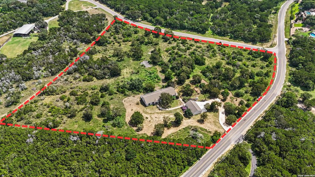 2188 Bretzke Ln, New Braunfels, TX 78132