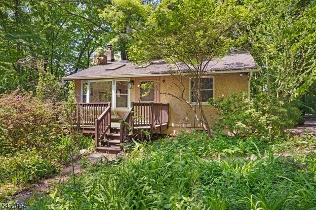 76 Brooksyde Ave, Ringwood Boro, NJ 07456