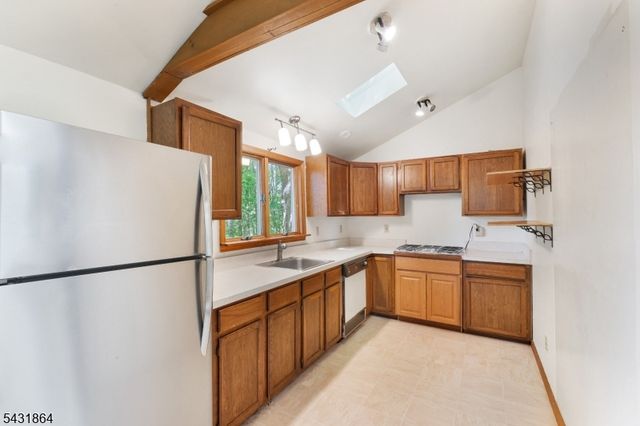 76 Brooksyde Ave, Ringwood Boro, NJ 07456