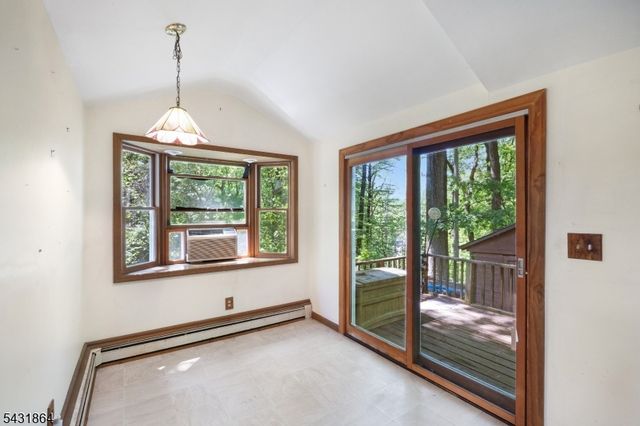 76 Brooksyde Ave, Ringwood Boro, NJ 07456
