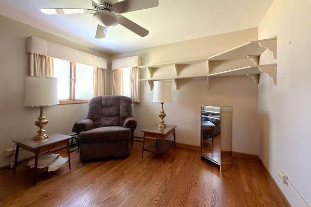 34841 N leonard Avenue, Ingleside, IL 60041