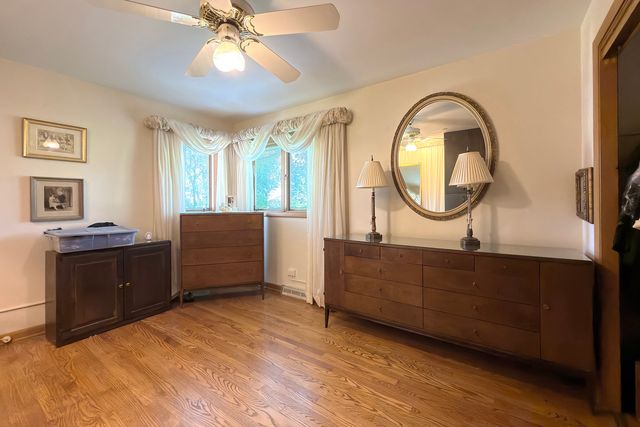 34841 N leonard Avenue, Ingleside, IL 60041