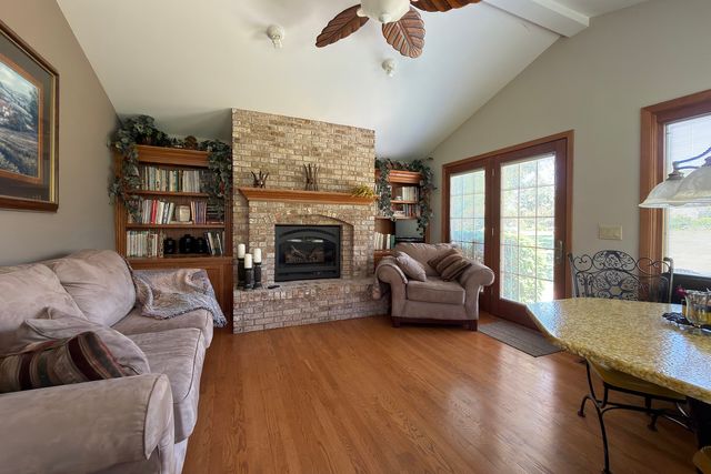 34841 N leonard Avenue, Ingleside, IL 60041