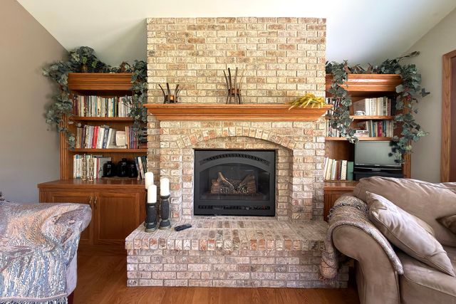 34841 N leonard Avenue, Ingleside, IL 60041