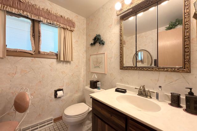 34841 N leonard Avenue, Ingleside, IL 60041