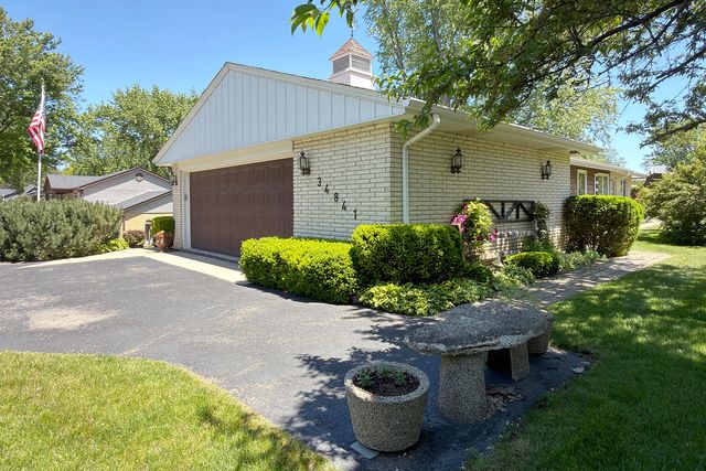 34841 N leonard Avenue, Ingleside, IL 60041