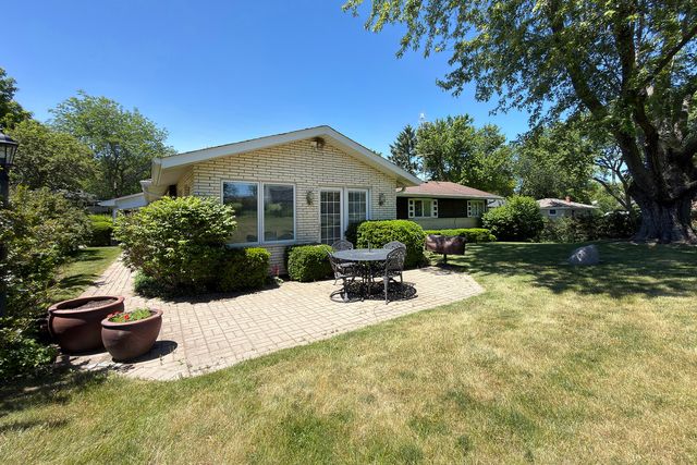 34841 N leonard Avenue, Ingleside, IL 60041