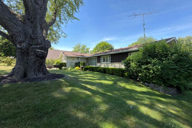 34841 N leonard Avenue, Ingleside, IL 60041