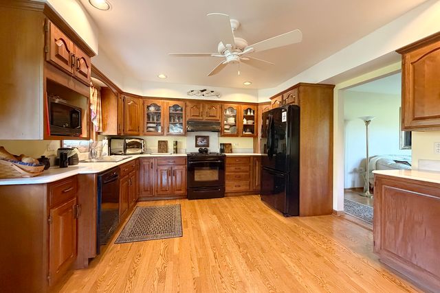 34841 N leonard Avenue, Ingleside, IL 60041