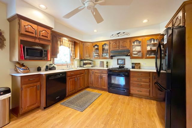 34841 N leonard Avenue, Ingleside, IL 60041
