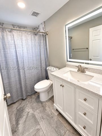 4641 SW 25th St B, West Park, FL 33023