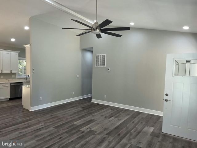 63 ELM DR, Colonial Beach, VA 22443