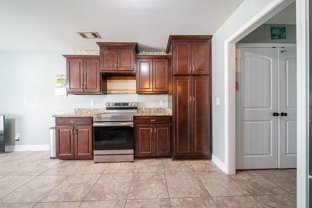 3 Hickory Heights Drive, Phenix City, AL 36870