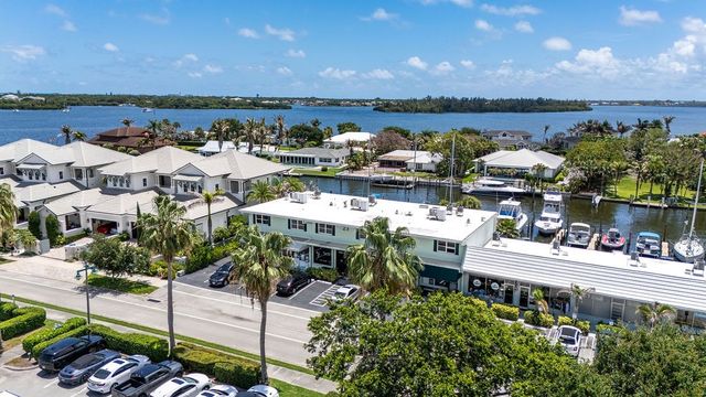 23 Royal Palm Point B, Vero Beach, FL 32960