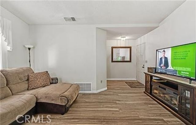 2906 Summer Set Cir, Banning, CA 92220