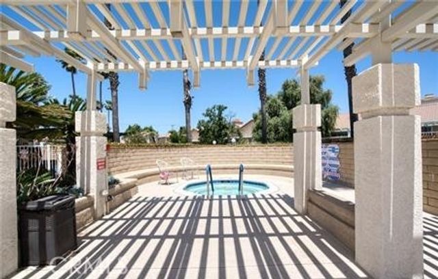 2906 Summer Set Cir, Banning, CA 92220