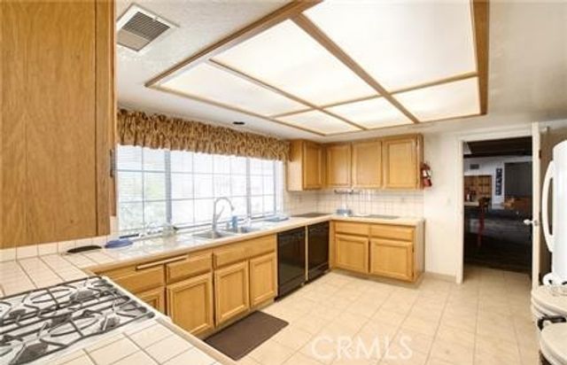 2906 Summer Set Cir, Banning, CA 92220