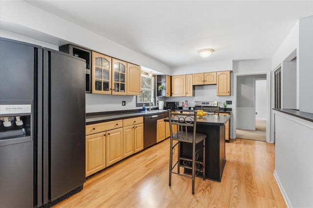 2734 S 9th Street, Kalamazoo, MI 49009