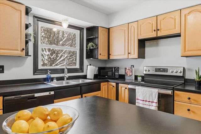 2734 S 9th Street, Kalamazoo, MI 49009