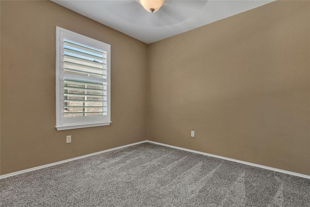 112 Willow Leaf LN, Buda, TX 78610