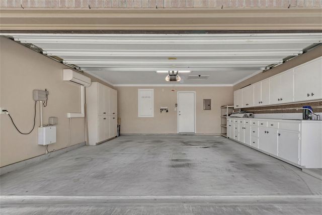 112 Willow Leaf LN, Buda, TX 78610