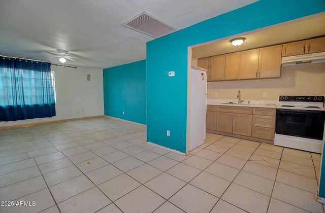 207 E 6TH Street, Eloy, AZ 85131