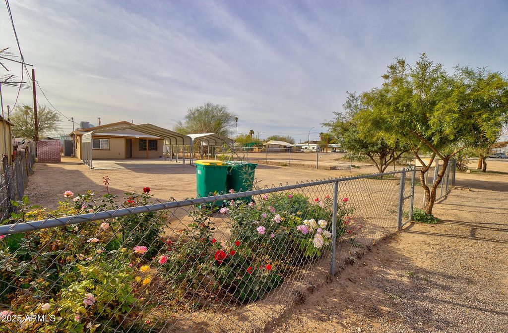 207 E 6TH Street, Eloy, AZ 85131