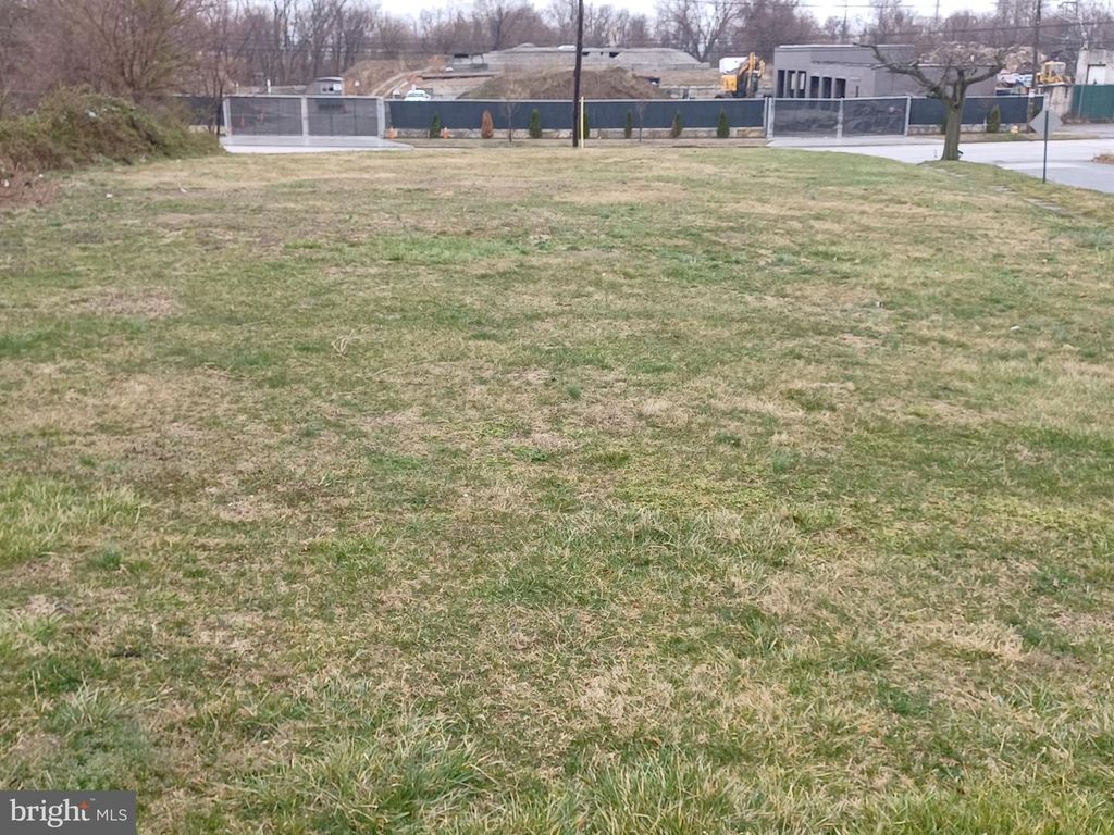 907-923 MEADOW LN, CHESTER, PA 19013 — photo 3