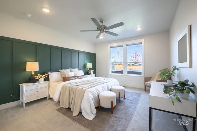 6512 N Oakstone Ave, Meridian, ID 83646