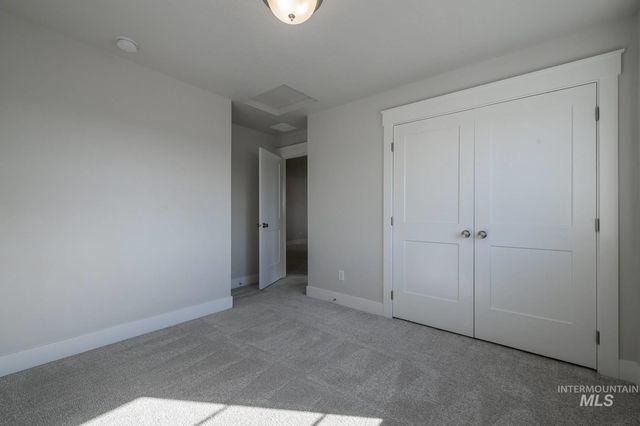 6512 N Oakstone Ave, Meridian, ID 83646