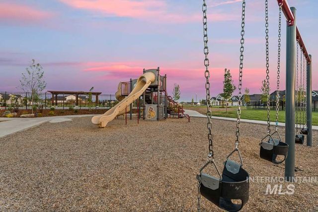 6512 N Oakstone Ave, Meridian, ID 83646