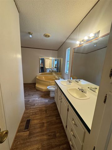 15240 Paradise Cove, Willis, TX 77318
