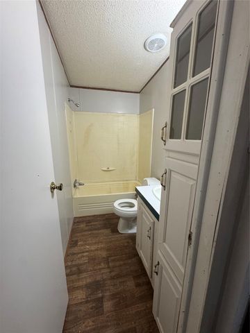 15240 Paradise Cove, Willis, TX 77318