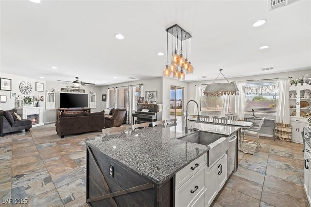 1593 Valley Home Court, Logandale, NV 89021