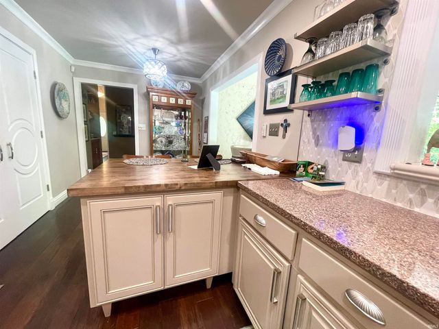 5209 N Morrison, Muncie, IN 47304
