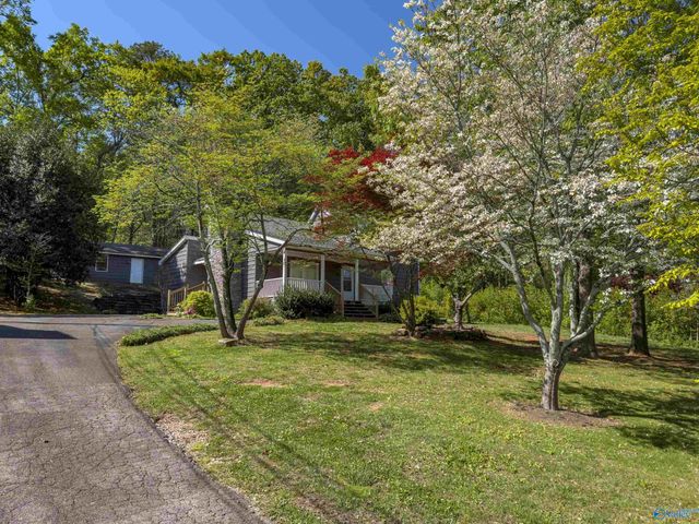 5601 Spring Creek Drive, Guntersville, AL 35976