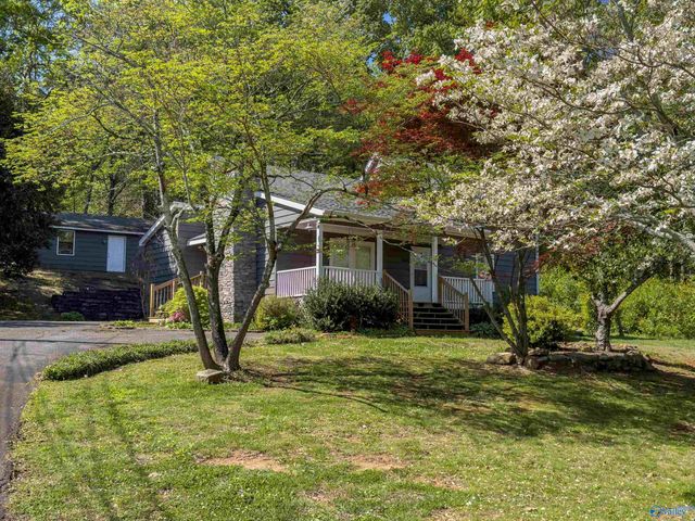 5601 Spring Creek Drive, Guntersville, AL 35976