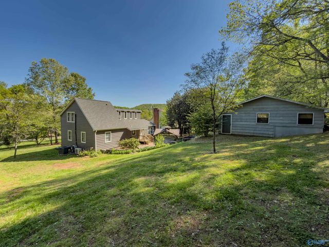 5601 Spring Creek Drive, Guntersville, AL 35976