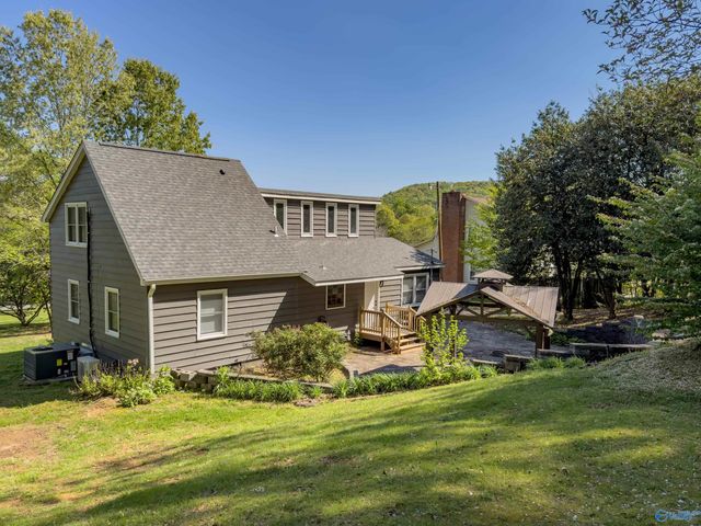 5601 Spring Creek Drive, Guntersville, AL 35976